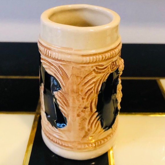 Belgian Vintage Mini Manneken Pis-Hotel de Ville Bruxelles Mug - Picture 4 of 6